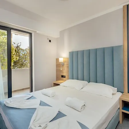 Hotel Talia Topla Exterior photo